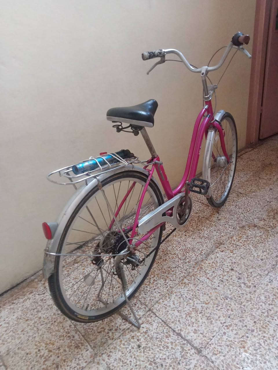 الحجم 26 المكان موصل سعر 95 وبي مجال الرقم ***********
