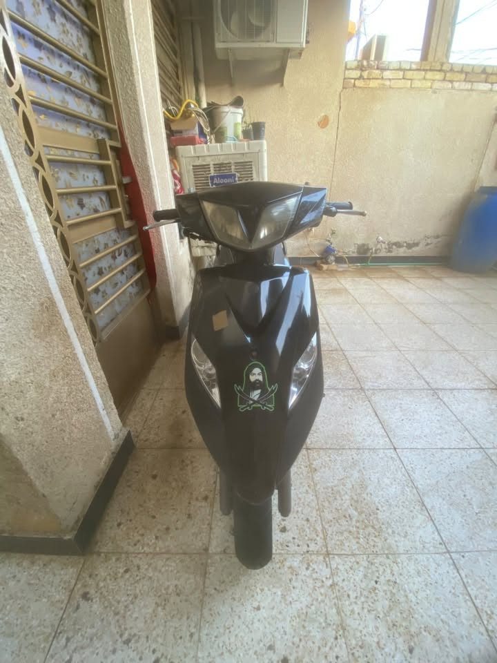 وينهم الجنايه🚨🚨
  
ثعلب فئة كابريتر ✅

مكفوله كفاله عامه اذا مو نفس الصور تاخذها وتروح

ختم واحد من طول للطول جماعة لبياعه شرايه لحد يجيني يكلي محفور وهاي كلاواتكم لدراجه مال جناي يستقر عليها ويرتاح باله + تجي تاخذها من باب البيت اكفلك سرقه 

الدراجه بلاديه بمعنى الكلمه كلشي ما مبدل بيها البجم ما مفتوح تجي وتشوف بعينك تشتغل سلف هندر بكل وقت كهربائيات كلها شغاله من الاشاير يمنه يسرى رباعي سكن عالي ناصي ماعده لهورن ساكت مو غالي هوه بس اعوف لبجم ع وضعه مهتم بالدراجه بشكل دهن كل١٥ يوم ابدللها 

عنواني بغداد الحسينيه مال راشديه 
متواجد واتساب و ع خط ومازنجر وبيك خير ودلل
***********📞
