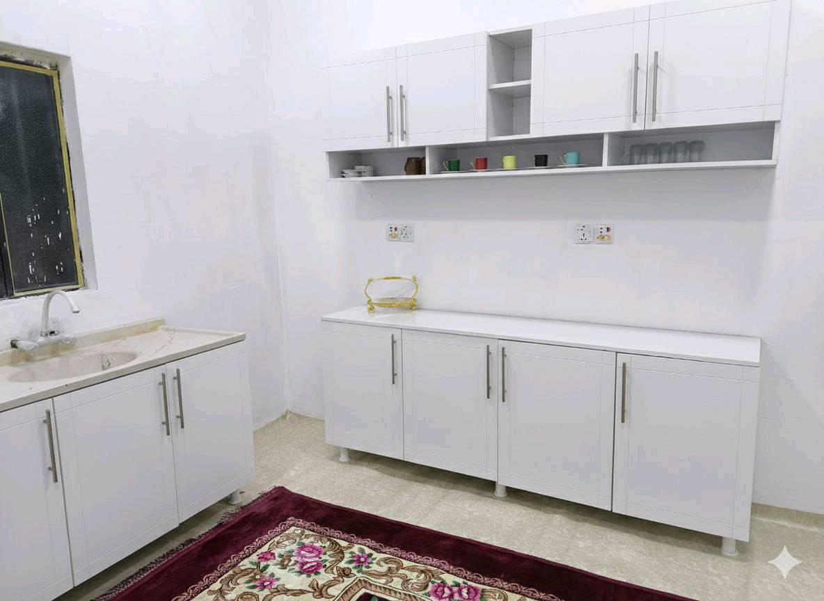 كاونتر خشب mdf قياس مترين وسنك متر و20 مرمر سعر 300 الف متوفر توصيل للحجز ارسال رقم وعنوان ولون