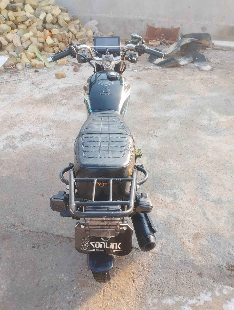 للبيع السعر 800المكان بغداد التاجي مطعم البركة *********** بيهةمجال
