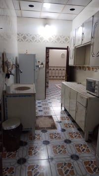 دار للبيع عقد زراعي مطوب بلدية يعني بي رقم  بناء بلوك اساس وسقف كونكري...