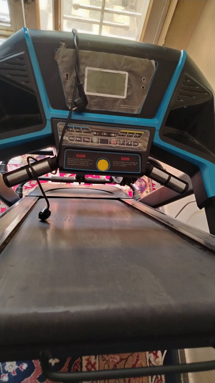 جهاز جري للبيع مستخدم قليل كامل المواصفات جبلي رايده ب٢٧٥ مجال قليل اخذته ب٤٥٠ دولار للاستفسار *********** يوجد واتساب
