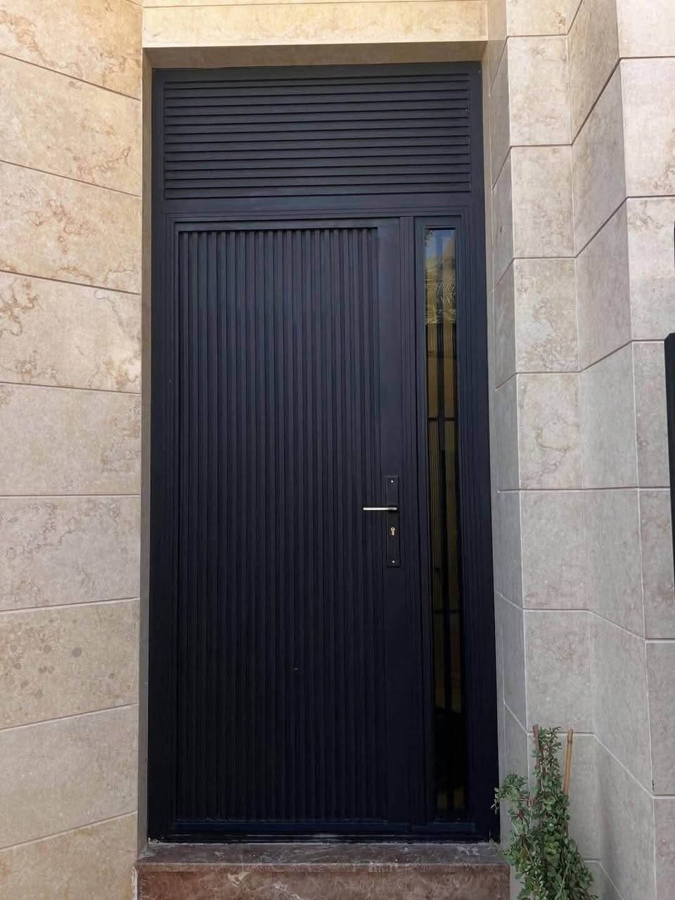 نقدم لكم أجمل أعمال الحدادة الحديثة والكلاسيكية بجودة عالية وتشطيبات راقية تناسب الفلل والقصور والمنازل الفخمة 
✔️ تصميم حسب الطلب

✔️ متانة وجودة مضمونة

✔️ دهانات مقاومة للعوامل الجوية

✔️ تنفيذ بأدق التفاصيل

حوّل مدخل منزلك إلى تحفة فنية مع بواباتنا المميزة.

📞 للتواصل والاستفسار: ***********

📍 خدمة سريعة  ونعمل جميعً محافضات العراق
ذوالفقار الحداد

