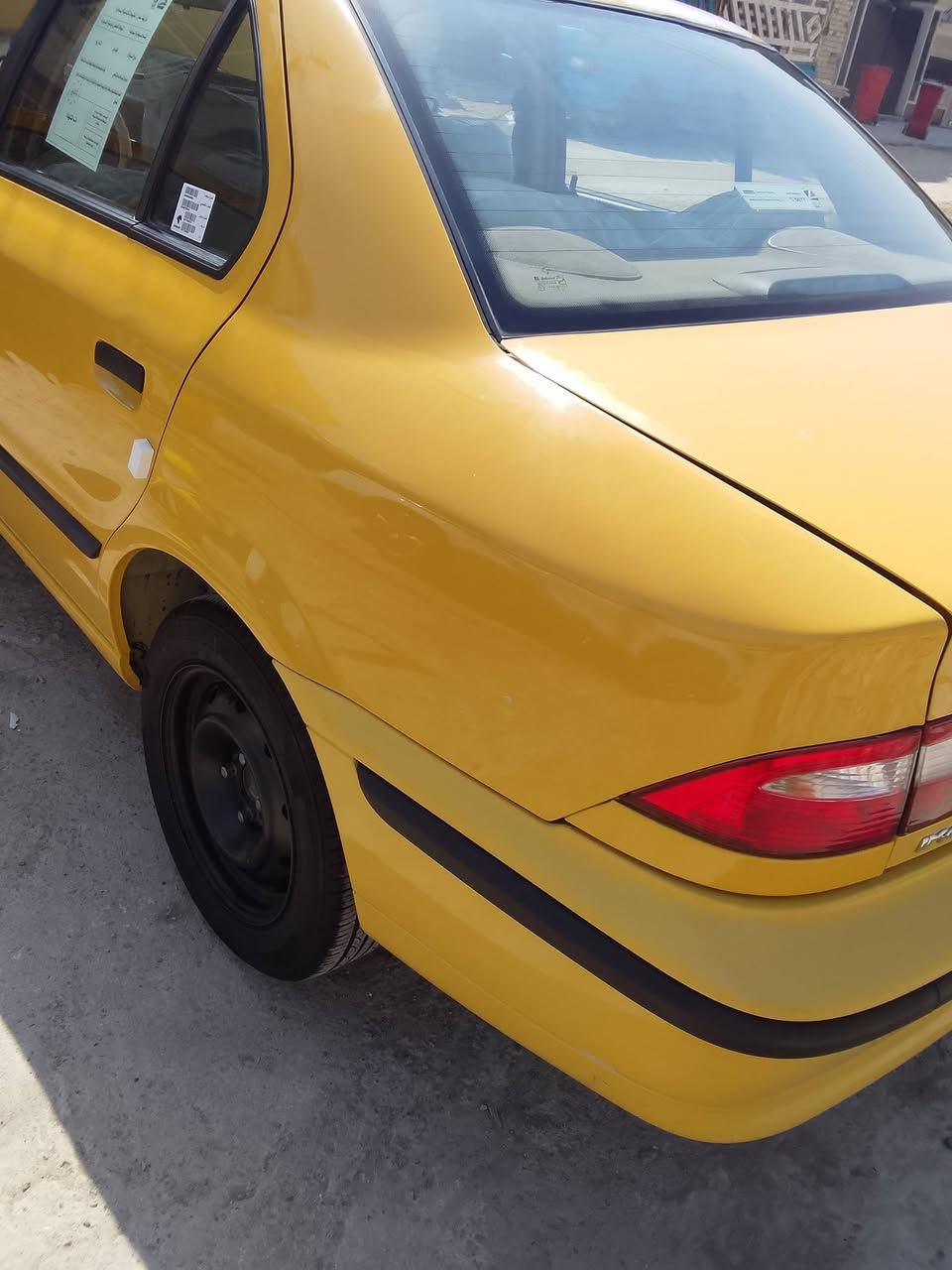 السلام عليكم من رخصت مدير الكروب المحترم سمند موديل 12السياره جديده على وظع الشركه مكفوله كفاله عامه مكينه كير  تخم تاير عده باب السايق صبغ ربع الباب دبل اسويجات ماشيه 126حقيقي السعر 55ابوبيها مجال مكان البياع الشرطه الخامسه رقم ***********
