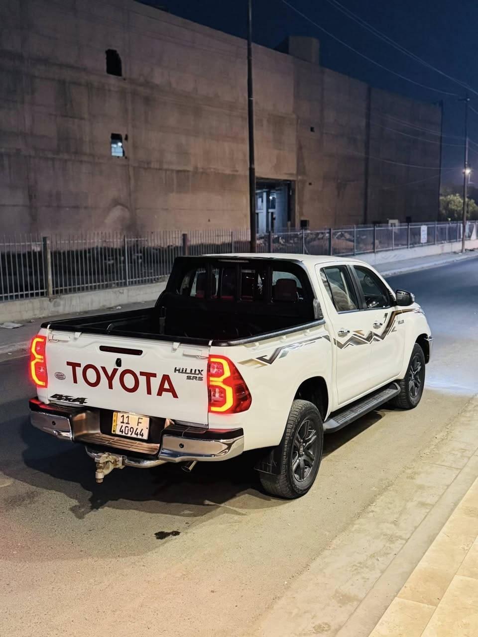 السلام عليكم
هايلكس 2024 
رقم بغداد الدولي تحويل مباشر
ماشيه70 الف
المواصفات بصمه تبريد قطعتين شاشه كبيره
باقي المواصفات معروفه
بيه تبديل الجاملغ الامامي وكاله اثر طخه بسيطه جداً
السعر320 وبيه مجال بسيط
للاستفسار ***********
***********
