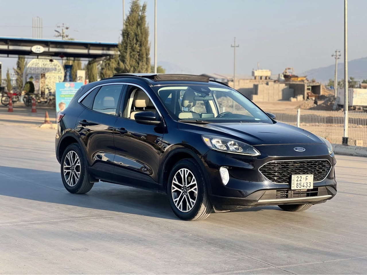 Ford escape 2021 SEL
فۆرد ئیسکەیپ ئێسی ئێڵ ٢٠٢١

١مواسەفات
٢راداری پێشەوە 
٣راداری پشتەوە 
٤راداری تەنیشت
٥حاسەی چوار دەورە
٦خەتی جادە
٧تەحدیل سورحە
٨بلاجکتۆر
٩لیدی پشت و پێش
١٠لایت زینۆن
١١کۆدی دەرگا
١٢پێنج کامێرە
١٣ئاوێنە ئیشارەت
١٤بەوابە
١٥تەبرید لەمس
١٦تەبرید مەرکەزی
١٧کوشن جڵد
١٨ناوزەرد و ناو ڕەش
١٩پانۆراما
٢٠ئۆتۆ هۆلد
٢١ئۆتۆ برەیک
٢٢گێر ماوس
٢٣برەیک بەسمە
٢٤کوشن کارەبای
٢٥کوشن گەرم
٢٦ سوکان گەرم
٢٧سندوق شەفت
٢٨ شەغال
٢٩لەکاتی تاریکی فوول پێدەبێت 
هتدد…..)
مودەی رۆیشتن ( 54000km )
ڕەنگ ( نیلی )
مۆدێل ( ٢٠٢١ )
بۆیاخ ( دوو پارچە دەرگا چەمەلخ )
شوێن رانیە 
تەلەفۆن بکە بۆ سحر 
ژ.م (***********)-(***********)

فورد إسكيب SL 2021

- 1 المواصفات
- 2 الرادار الأمامي 
- 3 الرادار الخلفي 
- 4 رادار جانبي
- 5 دائرة الدائرة
- 6 خطوط الشوارع
- 7 سورة تهديل
- 8 البلاغيكتور
- 9 الأمامية والخلفية
- 10 زينون لايت
- 11 رمز الباب
1٢5 كاميرا.
- 13 إشارة المرآة
- 14 بهاء الله
- 15 اللمسة
- 16 الثلاجة المركزية
- 17 الوسائد
- 18 الاسم الأصفر والأسود
- 19 بانوراما
- 20 أوتو هولد
- 21 فرامل أوتوماتيكية
- 22 جير ماوس
- 23 ما يكفي من الفرامل
24 وسادة كهربائية
- 25 وسائد دافئة
- 26 الدفة الساخنة
- 27 بوكس بافت
- 28 شاغال
29. في الظلام، سيكون الظلام ممتلئا. 
أنت تهدد.....)
مسافة المشي (54,000 كم)
اللون (النيلي)
موديل (2021)
الطلاء (قطعتان من تشمالخ)
إنه مكان. رانیە
اتصل بالسحر. 
جي إم (***********) - (***********) رانية, السليمانية
