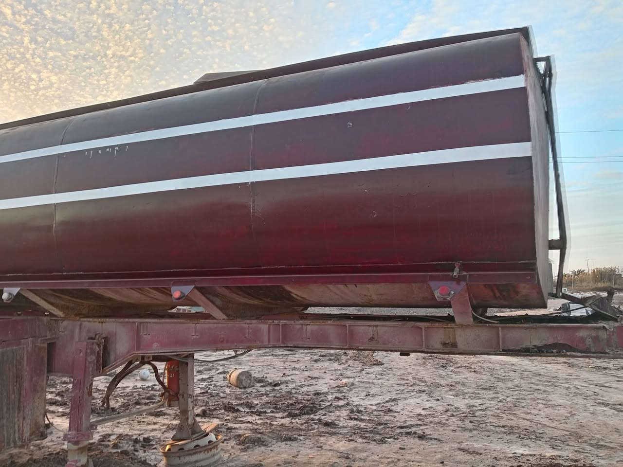 سلام عليكم تانكي للبيع حموله ٣٨سعر ٤٥ ورقه ***********
