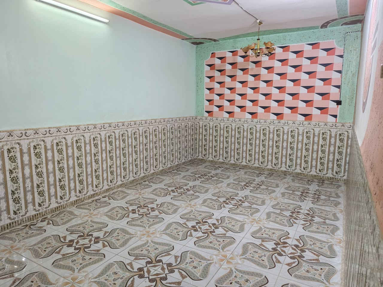 السلام عليكم ...
🏚️((( يعلن مكتب المنتظر للعقار عن وجود  🏠  بيت الإيجار )))) عنوان البيت حي العسكري 
اللا ستفسارالاتصال ***********
