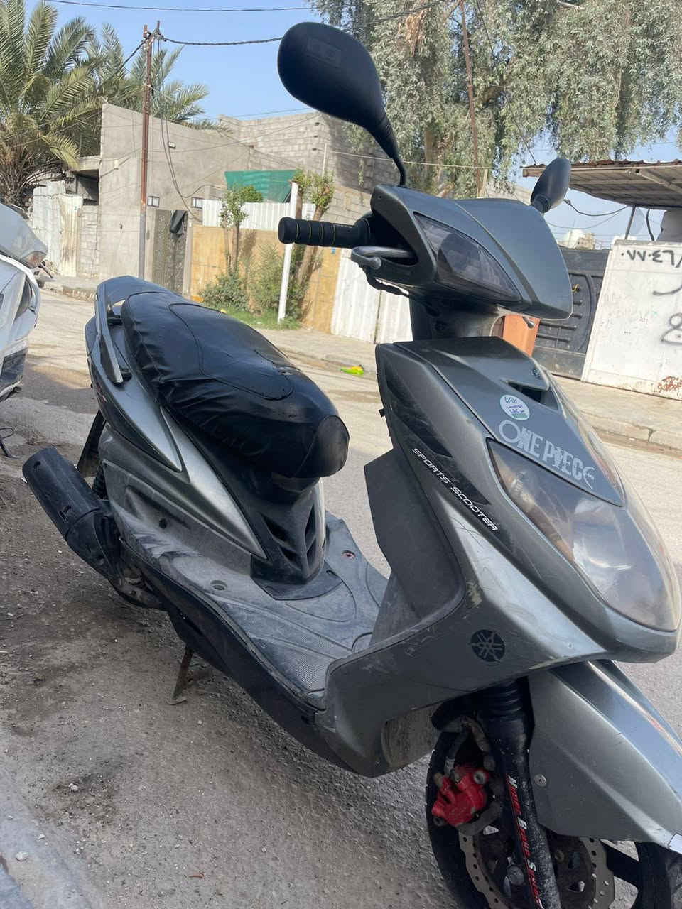 سلام عليكم دراجه سكنس فحل دراجه اخير من الله  مكينه مكفوله بيه نواقص بسيطه مكان دراجه بغداد لامين ثانيه شراي يتصل و يدلل *********** سعر 650 و بيه مجال
