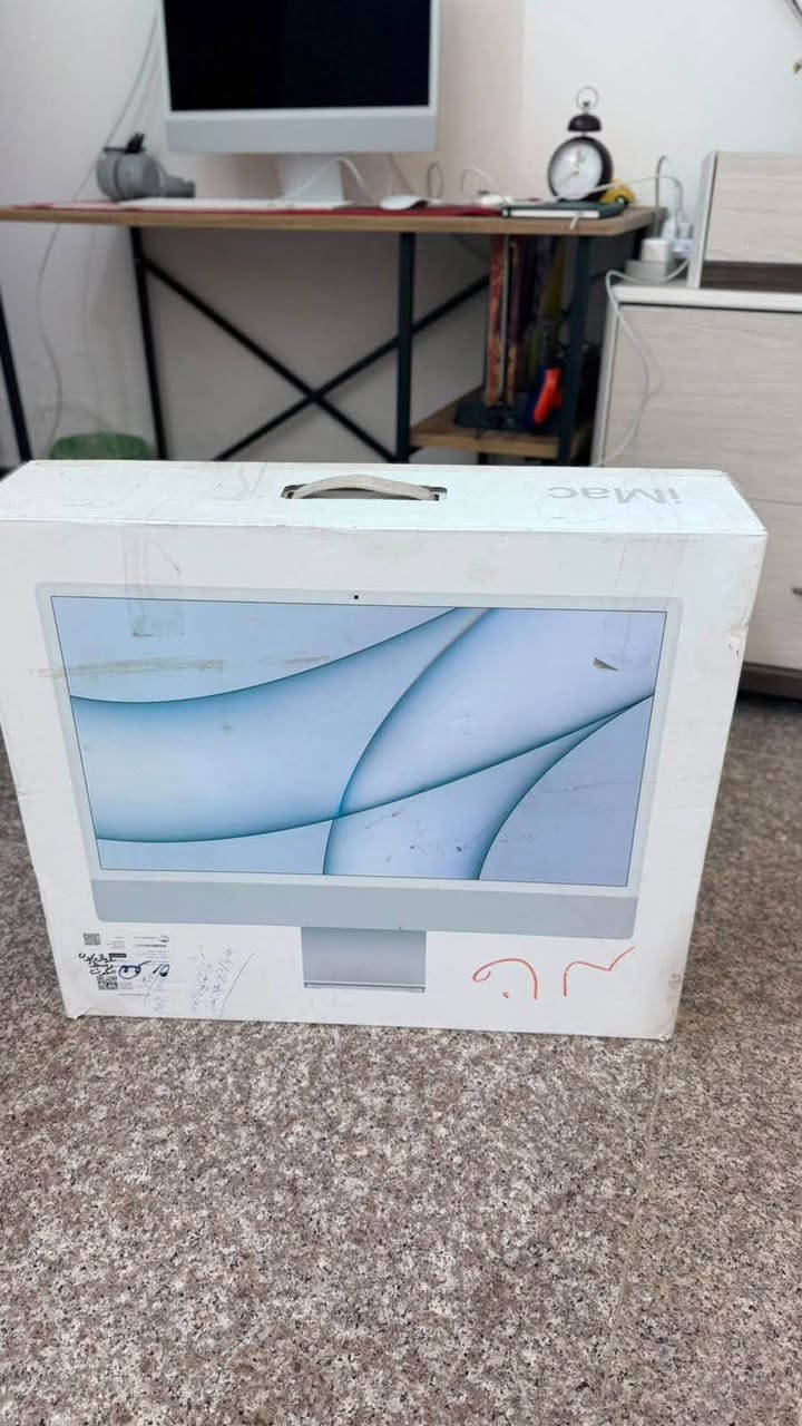 السلام عليكم حاسبة i mas
المواصفاتات كاملة 
24 inch 4k 144h
M1 10 core 
Ram16
Hard 512
السعر مليون و100وبيها مجال 
الاستفسار على هاذ الرقم 

***********

