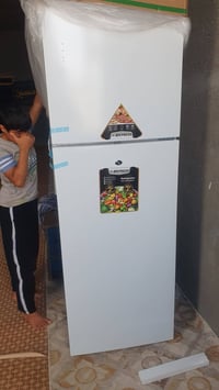 ثلاجة • جديدة • ١٨ قدم