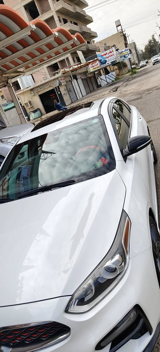 السلام عليكم  للبيع فقط وخادم للطيبين
كيا فورتي ٢٠٢١ جي تي لاين اللون ابيض صدفي فول للاخير بدون  ارباك السيارة بجم كبس  والجنطه هم كبس. السيارة رقم اربيل  شرط التحويل حدثها امريكا جاملغ  سرقه اليمين ومبدل اصلي  بس صار بيها حادث با عراق  الصور داخل المنشور ماشيه42mi
بصمة
فتحة 
رادارات 
اشاير ترحيب جنطة بيبان 
توقف ذاتي 
قيادة ذاتية 
فول تحكم ستيرن
اشاير مري 
لد امامي خلفي 
كشن كهرباء 
كشن مخمل مطعم ب جلد 
السيارة جاهزة 
مكان السيارة موصل *********** سعر 133
