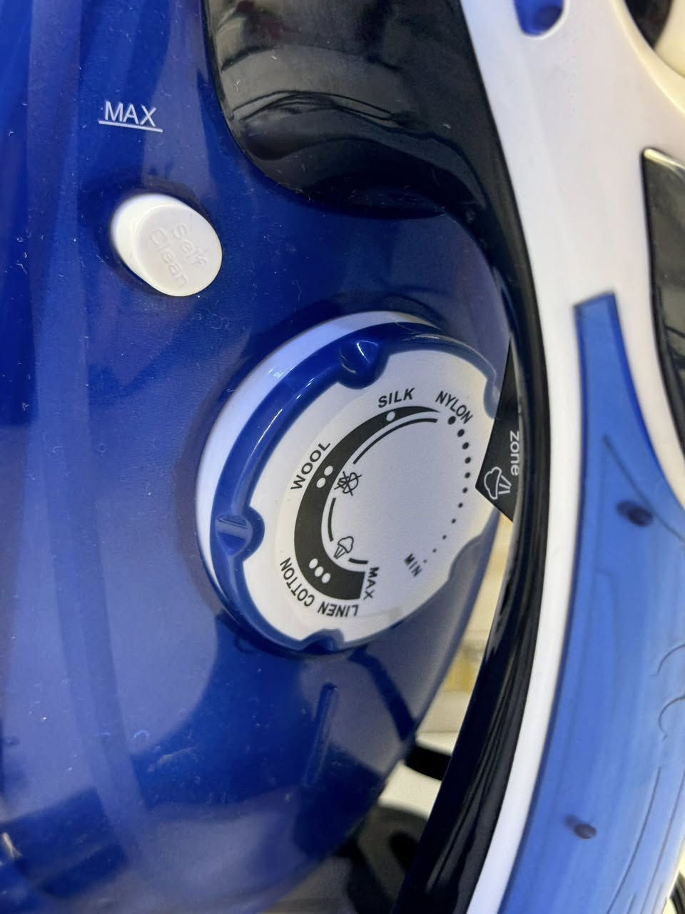 من رخصه الادمن 
سلام عليكم اخوان للبيع اوتي الماني باله شرط اصلي
وحش بخاره فول بي اوتماتيك و ميكس وشرط تاخذه ترتاح ***********
