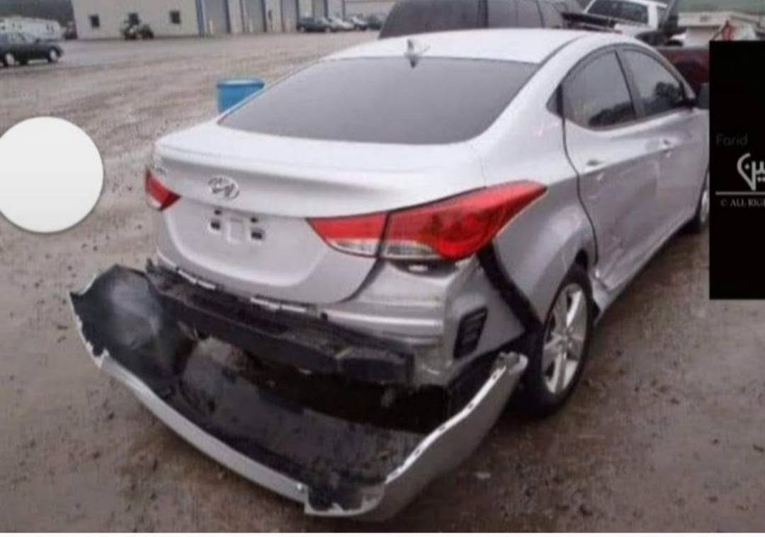السلام عليكم 
النترا 2013 وارد امريكي محرك 1800دوش رقم بغداد باسمي السياره ليبل واحد مابيهة اي تبديل  حادث موضح بصور للستفسار ***********
السعر 105 وبي مجال
