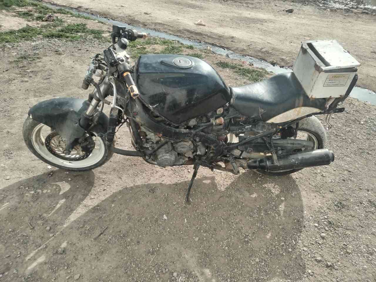 للبيع بطحه شغال 1000 cc
فقط باتري يحتاج السعر مليون


**إذا كنت صاحب هذا الإعلان وتريد حذفه لأي سبب، رجاءا أرسل رسالة إلى الدعم الفني**