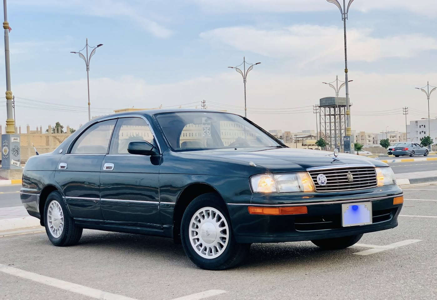 السلام عليكم ورحمة الله
للبيع بطه متصل لون زيتوني موديل 1993 رقم بصره تحويل مباشر 
گير ومكينه 2500 شرط النظافه 
السياره كفاله عامه من كص ونقل وعيب وضربه واصوليات فقط رشه جماليه اثر جراد مابيها قطره معجون السياره جاهزه من دواخل حاويه تبريد ثلج ❄️ تخم تاير حداديه كهربائيات كلها شغاله ويل بچم بك لايت ادامه جديده باتري داينمو سلف مامخلي بيها نقص مال جناي مكان السياره كربلاء السعر 49 وبيها مجال بسيط 
للاتصال،، ***********
