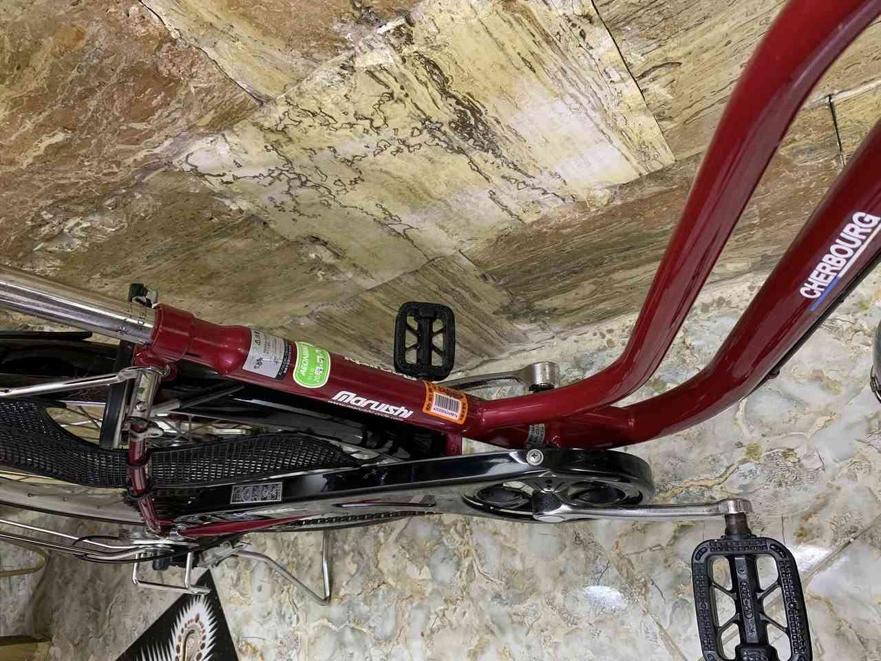 سلام عليكم باسكل 🚲بناتي ياباني🚲 للبيع لباسكل جديد اي نقص مابي تايرات جدد بريكات جدد كير ٧نمر شغال وكلوب حساس امامي شغال مال حاويه حجم ٢٦ مصار هواي من اشتريته سعره 110 الف دينار مكاني بغداد السيديه تقاطع درويش للتواصل اتصل ***********
