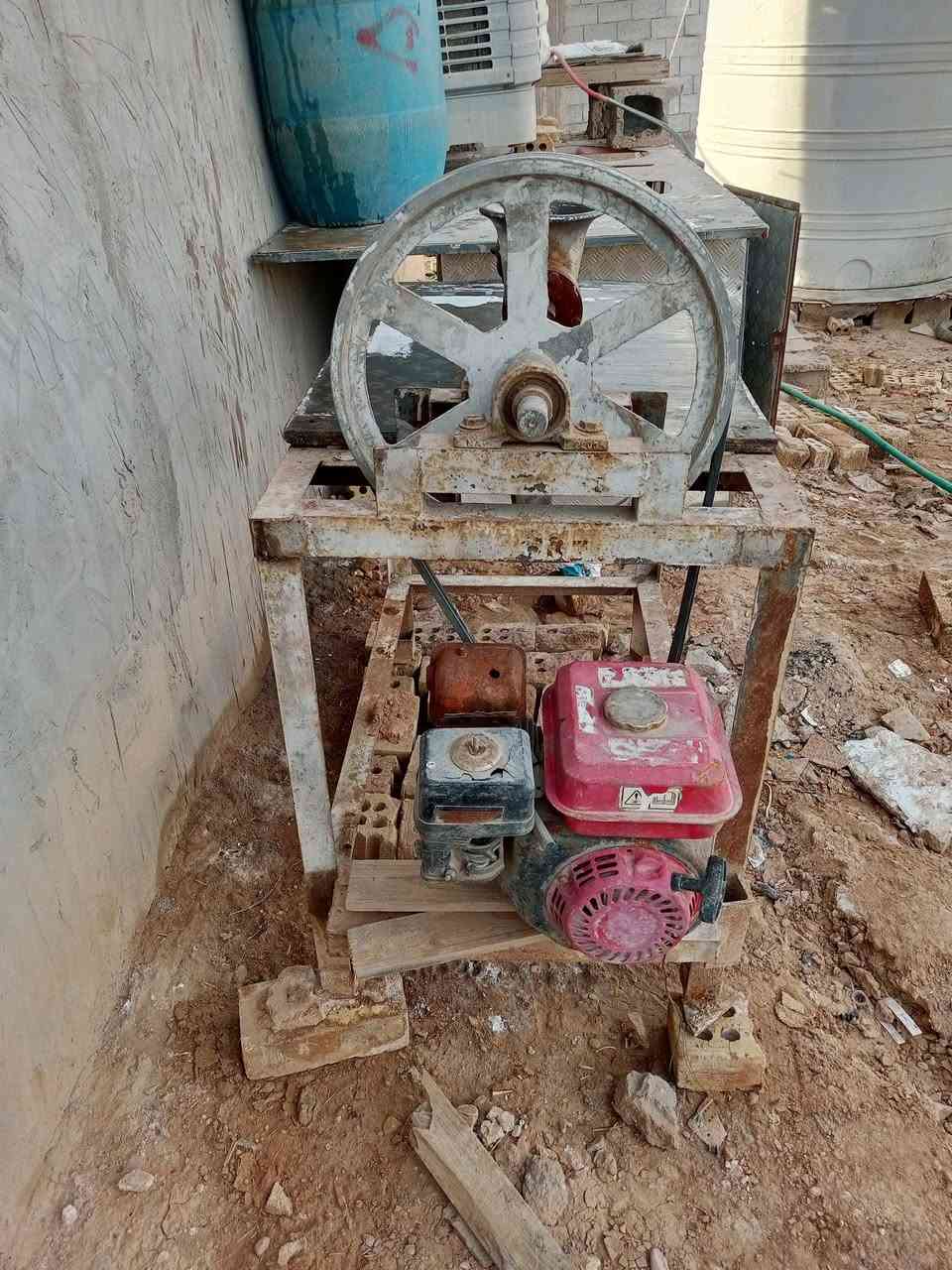 مثرامه للبيع والسعر 200 تواصل على الرقم ***********
