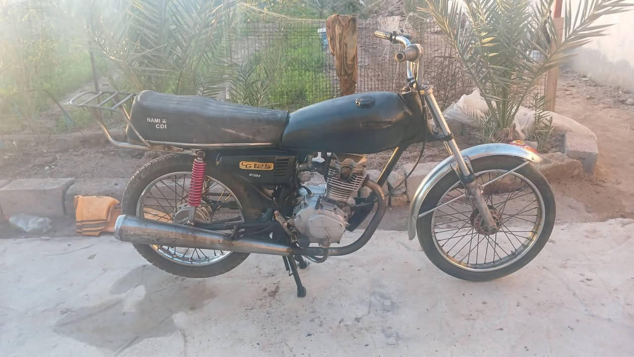 سلام عليكم للبيع دراجه  دوات مكفوله من سرقه  مكنه ناعمه   گلش  سعر 300  قفل  مکاني ابو خصيب  رقم الهاتف  ***********
