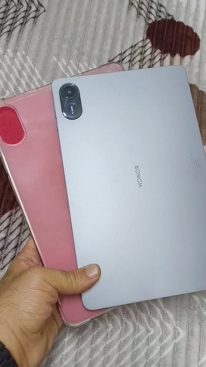 هونر باد إكس 6
جهاز مكفول شرط الفحص

ذاكره 128

فقط كفر وياه ولزكه شاشه

معالج 685 سناب دراكون 

6 سبيكرات ستيريو 

بطاريه 7225


**إذا كنت صاحب هذا الإعلان وتريد حذفه لأي سبب، رجاءا أرسل رسالة إلى الدعم الفني**