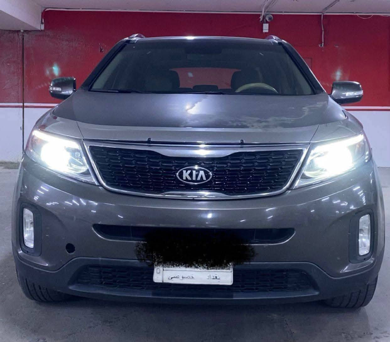 تحيه طيبه السلام عليكم
كيا سورنتو 2014

فول مواصفات فئه eX

عداد 127 ميل 

مكينه 6 سلندر 3300 ,

بصمه تشغيل 

بصمه ابواب 

تحكم ستيرن 

حساس خلفي 

شاشه كامره 

داخل جلد أصلي 

مري شفط 

ترحيب على بعد 

فور ويل 4x4 

رادارات أمامي 

تحديد مسار 

قيادة ذاتي 

كشنات كهربائية 

7 راكب 

ويل كب 

كشنات تدفئه تبريد 

أناره داخليه

8 ابرياك  لا يت زنون 

علامة ترحيب ،KIA

شاحن وإير لس 

نقطه عمياء 

فول مواصفات 

حادث موضوح بسيط ضرر مزده شويه من جاملغ 

شرط بدون داخل او ابرياك 

وضع الشركة 

رقم بغداد باسمي تحويل مباشرة سنويه لغايه شهر 11
 2026 

السعر 166 ورقه وبيها مجال قليل حك تقدير 

أي استفسار 

*********** 

مكان بغداد كرخ

