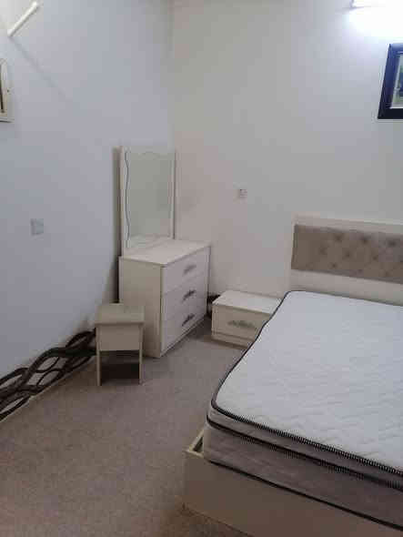 غرفة نوم 6 قطع جدا نضيفه مع الدوشك سعر 360 الف عنوان زانكو99 تلفون اتصال واتساب فايبر ***********
