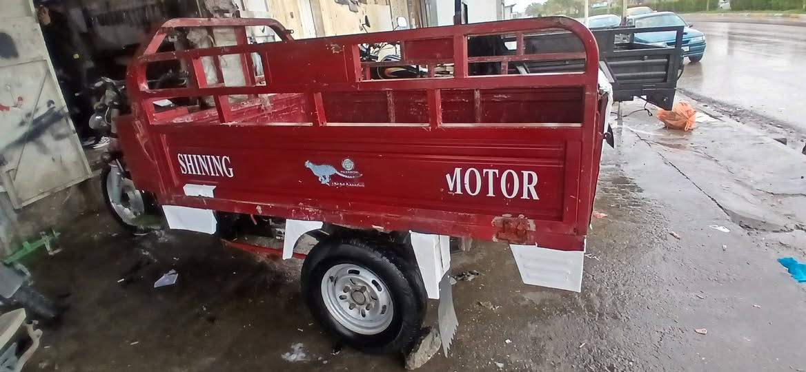 السلام عليكم ستوته للبيع اي  عيب ما بيه كهربائيات شغاله  ركبه شرط محرك شرط موديل2018 السعر 850 وبي مجال بسيط عنواني كركوك  اخوان عالخاص ما اجاوب .وهذا رقمي***********
