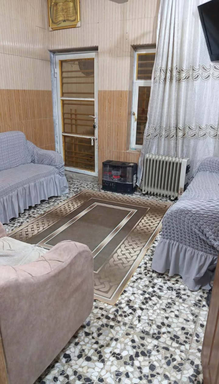 دار للبيع
المساحة ١٠٠م 
الموقع//حي الشهداء الثانية خلف مكتب المدار للعقار
الطابق الأرضي يحتوي على غرفة،كليدور،صحيات داخلية وخارجية،مطبخ،كراج
الطابق الثاني يحتوي على غرفة،كليدور

السعر:١٢٠
للاستفسار:***********
***********

مكتب الزركاني للعقار
شارع ٨٠ قرب القبة الذهبية 
بيع_شراء_تعقيب
