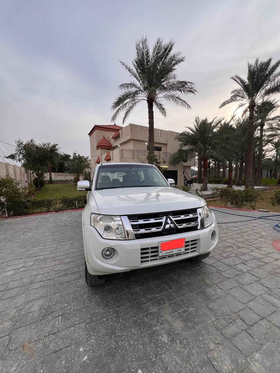 السلام عليكم باجيرو 2014 حبتور جديده لك السياره ماشيه 85 الف سبير منازل مكفوله كير مكينه كفاله بيه بارد بصيط بل باب الخلفي كد شبر  رقم بغداد مكان السياره بغداد الدوره سعر اتصال وتساب ***********
