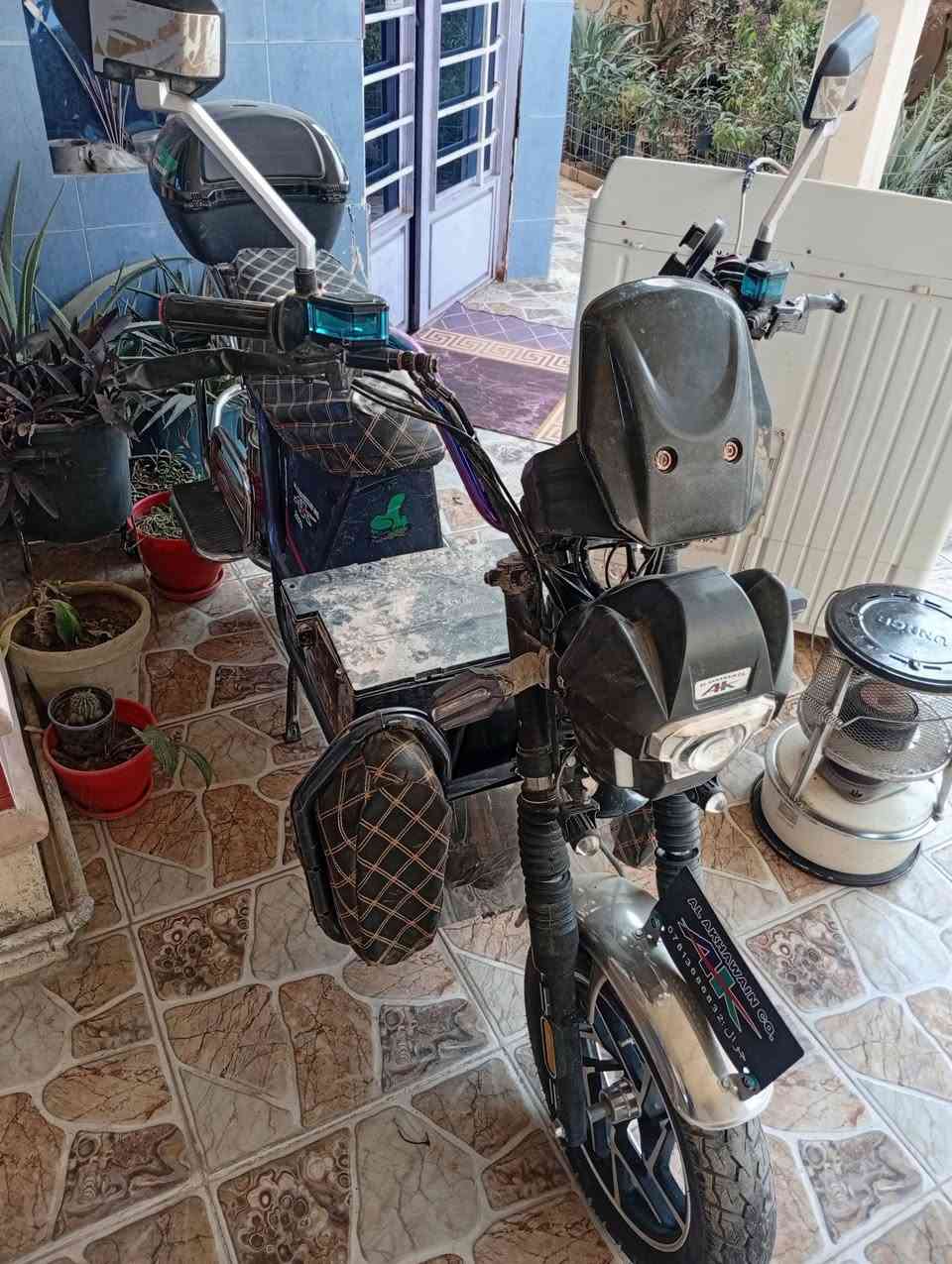 السلام عليكم موطور جبلي موديل 25 بصمه كشر بدون بطريات سعره ٤٥٠ وبي مجال كله شغال عل فحص ***********
