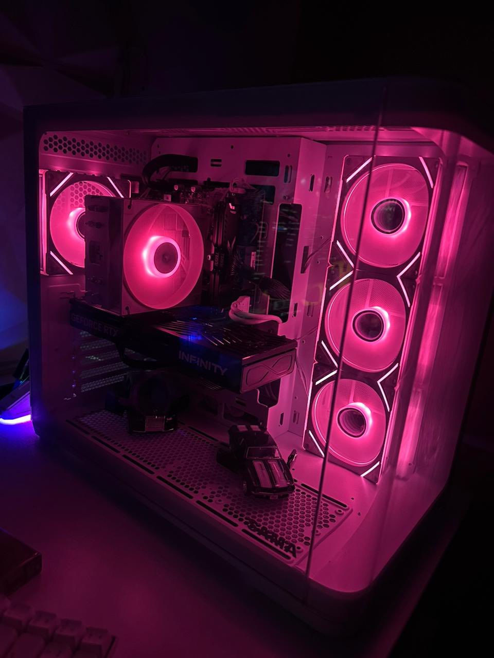 ( استعمال كلشش  قليل  وصارله شهر مشتريهه))حبايبنا الطيبين مساء الخير الرجاء قراءة المنشور كامل ( سيت اب كامل للبيع بدون نقص  اي شي)ملاحضه ابيع سيت اب كامل او الكيس وحده   

معالج i5 13400f
كرت الشاشة  RTX 5060 8G 3 fan
الرامات 16 8x2 ddr4 3200
التخزين NVMe ssd 1TB
المذر بورد prime b760m-k D4
تبريد المعالج deep cool مروحة 
فانات الكيس من ليان لي 
بور سبلاي atlas 750W
الكيس من sama فد شي شگاكي 

الميز قياسة
200x70x70 mdf
بي كيبل مانجمنت وفتحات للوايرات

شاشات 2
Msi 200hz 27” MAG274F
Dell 60hz 22”
ستاندات شاشة 2 

ستاند تلفون (هدية)

سبيكرات خارجية hb

ماوس اتاك شارك x11
كيبورد E-YOOSO وايرليس وبلوتوث وواير
ماوس باد ضد المي من شركة امباير ستور

سماعتين 
هايبر اكس كلاود 2 وايرليس
الثانية ماعرف شسمها بس هم خوش شركة

مايك ريدراكون

جوستكات 2
كرسي قيمنق نوعية عادية

كراتين الغراض كلهة موجودة يمي، والسيت اب كامل استعمال شهر  عدة السماعة
انطيك ضمان فحص فقط  افحصهه الك . من تطلع من عندي اني ممسؤل
السعر السيت اب كامل 3.200.000 بي مجال بسيط


**إذا كنت صاحب هذا الإعلان وتريد حذفه لأي سبب، رجاءا أرسل رسالة إلى الدعم الفني**