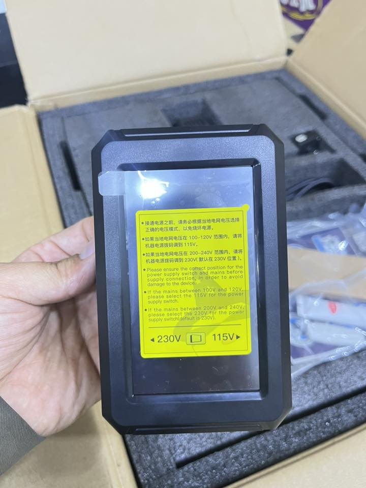 🚀 Creality Ender-3 V3 KE
جدید لوک - فقت اکتیف
سعر ٣٧٥ الف
🚗 توصيل متوفر 
إذا كنت تبحث عن طابعة ثلاثية الأبعاد تجمع بين السرعة الفائقة والذكاء والدقة، فهذا الموديل الحديث من Creality هو خيارك الأفضل. الجهاز جديد تماماً داخل الكرتون ولم يُستخدم من قبل، مع كامل ملحقاته الأصلية.
🛠️ أبرز المواصفات والمميزات:
 سرعة طباعة فائقة: تصل سرعة الطباعة إلى 500mm/s، مما ينجز مشاريعك بسرعة تفوق الموديلات التقليدية بأضعاف.
 نظام تشغيل ذكي: تعمل بنظام Creality OS المتطور (المبني على كليبر Klipper) لإدارة الطباعة بسلاسة وكفاءة عالية.
 اتصال واي فاي (Wi-Fi): إمكانية التحكم بالطابعة وإرسال التصاميم عن بُعد عبر الواي فاي من خلال الهاتف أو الكمبيوتر.
 شاشة لمس ذكية: مزودة بشاشة ملونة تعمل باللمس لتسهيل التحكم بكافة الإعدادات.
 معايرة تلقائية (Auto-Leveling): تسوية ذاتية وهوشمندية لسطح الطباعة دون الحاجة لأي تعديل يدوي.


**إذا كنت صاحب هذا الإعلان وتريد حذفه لأي سبب، رجاءا أرسل رسالة إلى الدعم الفني**