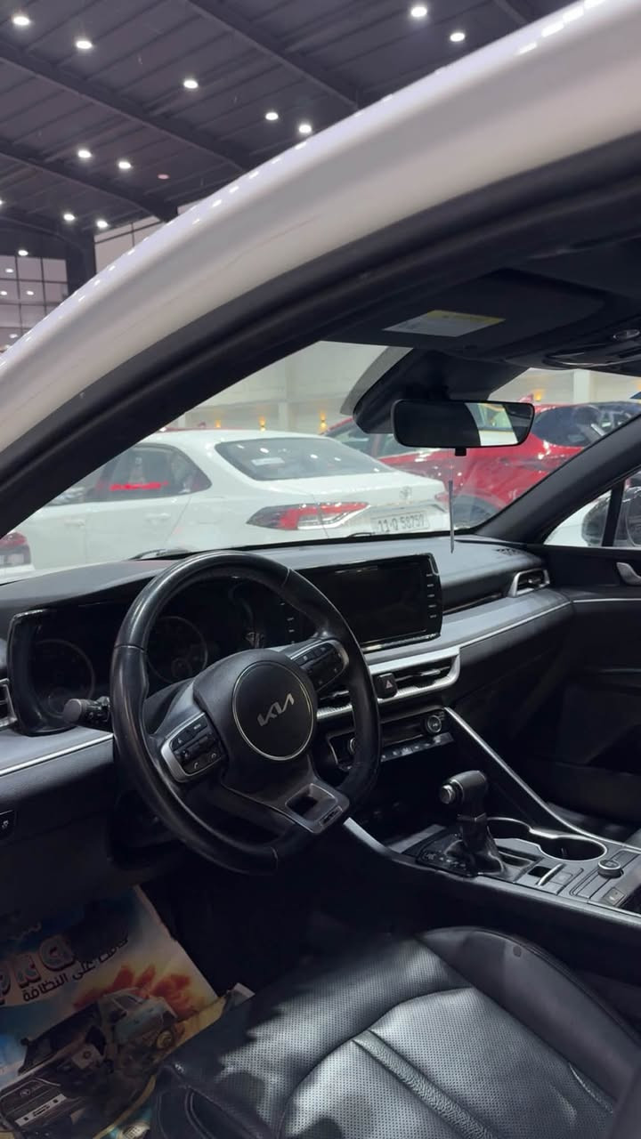 كي فايف k5 2023 لون ابيض بانوراما  فول مواصفات
السعر 153
رقم بغداد تحويل ثاني يوم 
وارد امريكي 
جيتي لاين Gt-line
محرك 1600 تيربو
ماشيه 32 الف
فول مواصفات بانوراما
كشنات جلد اسود
رادارات توقف ذاتي نقطة عمياء 
شحن لاسلكي 
بصمة تشغيل 
4 انظمة قيادة كشن كهرباء مواصفات جيتي لاين المعروفه
صور الحادث مرفقة بالمنشور
السياره جاهزة وحلوه ماناقصها شي
مكاني الكاظمية
 موبايل ***********
