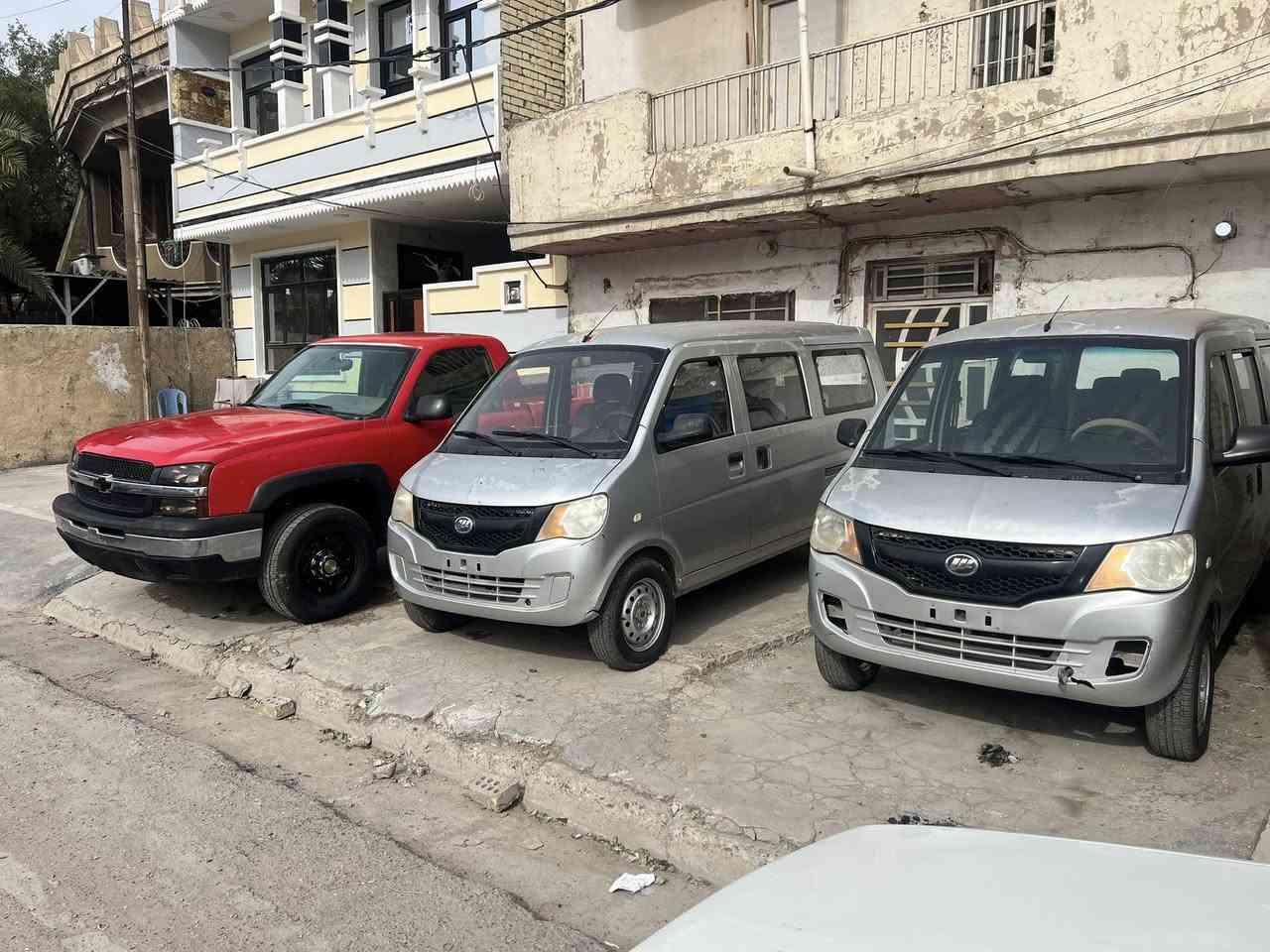 السلام عليكم  اسعار لي فان 4 ملايين ونص  سعر سلفرادو 72 ورقه  ***********
