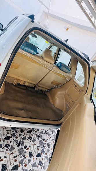 السلام عليكم للبيع شيري تيكو 2012 رقم انبار تحويل مباشر محرك 1800 سياره جديده ماشيه 122 الف بلاديه لا ضربه ولا صبغ جاهزه ع الاخير تبريد تدفئه كهربائيات كله شغال كامره بلاديه تحكم ستيرن فتحة سقف 
محرك كير ممتاز سياره مال جناي مكان السياره بالرمادي 
السعر 67 بي مجال بسيط 
***********
اعتذر عن البيع بالاقساط
