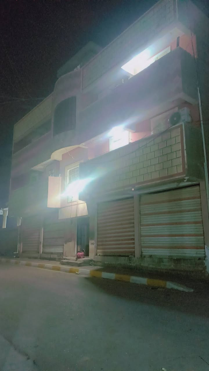 السلام عليكم يوجد بيت للأيجار في التأميم 8شباط قرب محلات كشخه خمسه قرب شروق محلات عمار الراوي يحتوي على غرفه وصاله ومطبخ وصحيات دوانيه سعر الإيجار 250 مكلف بالنشر عماره بصفه بيت شقه طابق ثاني نضيفه ومرتبه للايجار 
الاستفسار واتس اب ***********
