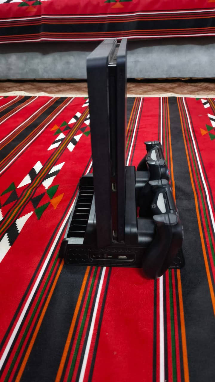 السلام عليكم
بلي فور سلم ذاكره 1تيرا وياه يده الاصليه و يده ثانيه شبه اصلي +وياه ستاند لليدات والبلي +البلي جديد ماصارله شهر من مفتوح واستخدامه كلش كلش قليل نضيف شخط مابيه 
بغداد مكاني  280  سعره


**إذا كنت صاحب هذا الإعلان وتريد حذفه لأي سبب، رجاءا أرسل رسالة إلى الدعم الفني**