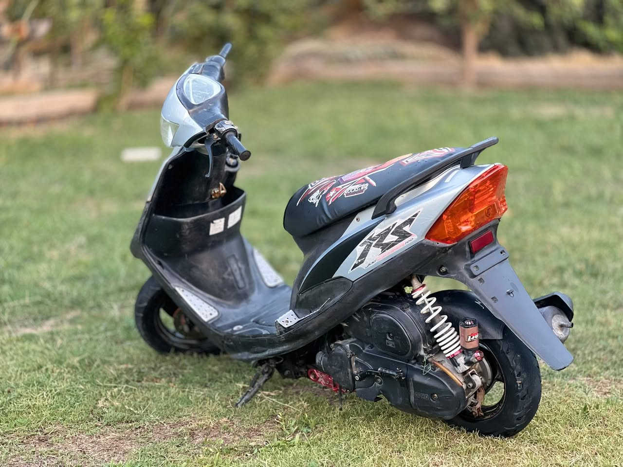 ً
ماكس عدله للبيع مديل ٢٠٠٧ 

دراجه بلاديه ختم واحد كلهه بلاديه 

بوشه ٤٩ بلادي ماملعوب بيها 

كهربائيات شغاله بالكامل كلشي شغال 

سعر ٥٥٠ وبيها مجال قليل 

مكاني كربلاء سيد اسماعيل 

تواصل ***********
