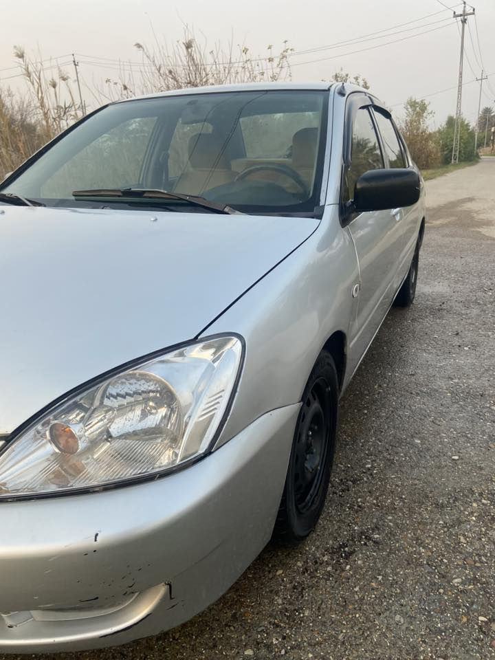 السلام عليكم الانسر 2004 مال مزاد بيهة كتاب بعدهة ما مرقمه تاخذ وكاله بيهة مصبوغة حزام وبيهة طخة بصيطة بل جاملغ مكان ديالى السعر 43 وبيهة مجال ***********
