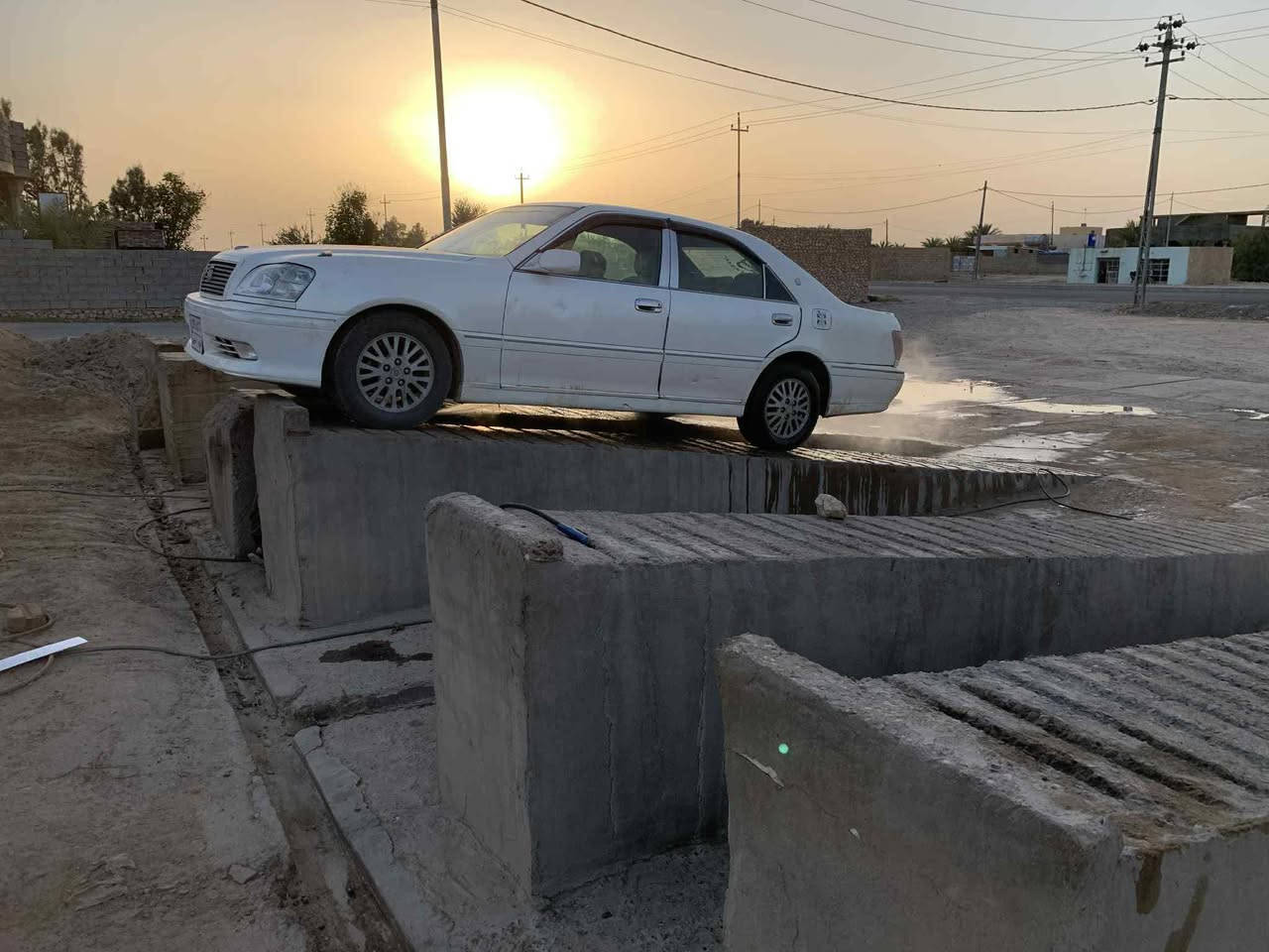 بيع او مراوس 
ملكه ٢٠٠٢ دكمتين عادي محرك ديفور لكبير ادوات كصه جنطه سعرها ٤٢ وبيها مجال مكانها الانبار هيت ناحية الفرات زويه البونمر 
***********
