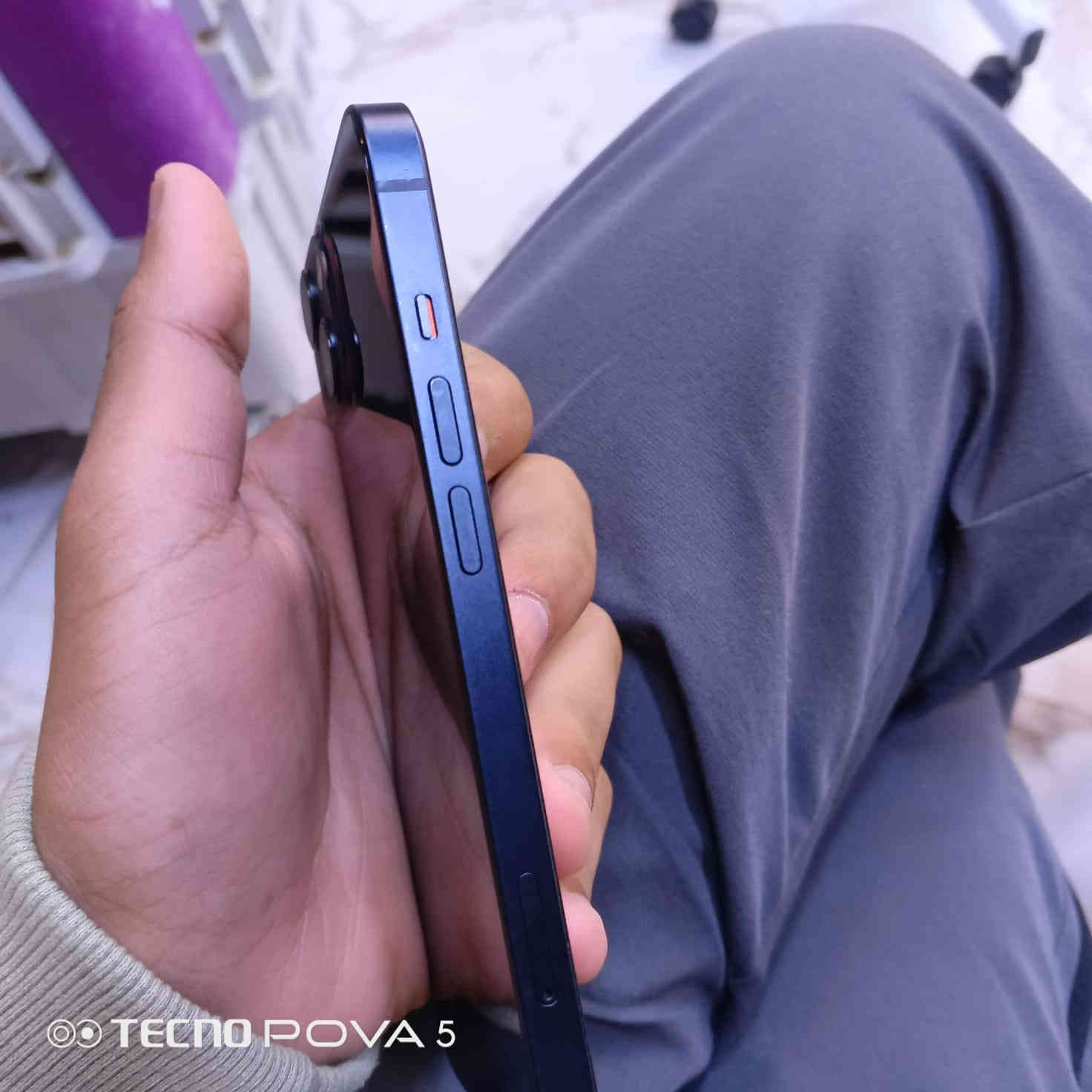 ايفون13
المبايل وتر بروف بعده بضمان الشركه
صارلي شهر من ماخذه ماستر 
البطاريه100
السعر 475
كامل ماحقات
المكان الرمادي الورار
***********
