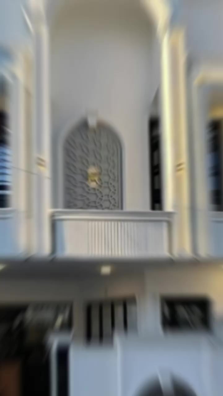 للبـــــــيع دار ١٠٠م طابقين بناء حديث خدمات كامله تبليط مجاري ماء كهرباء عنوان كربلاء مجمع انوار كربلاء قرب مدينه الألعاب السندباد الاستفسار ***********
