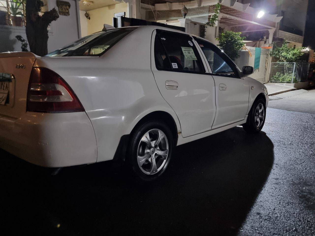 جیلی ck 2013 سەیارەیەکی جوان و بێ کێشەیە گێڕ و مەکینەی بە شەرت تەبرید سارد و گەرم ئیش ئەکات بێ بۆیغە سەیارەکە بە ٤٤ و مەعامەلەیە 
ژ.م / ***********
ژ.م / *********** شمشمل, السليمانية
