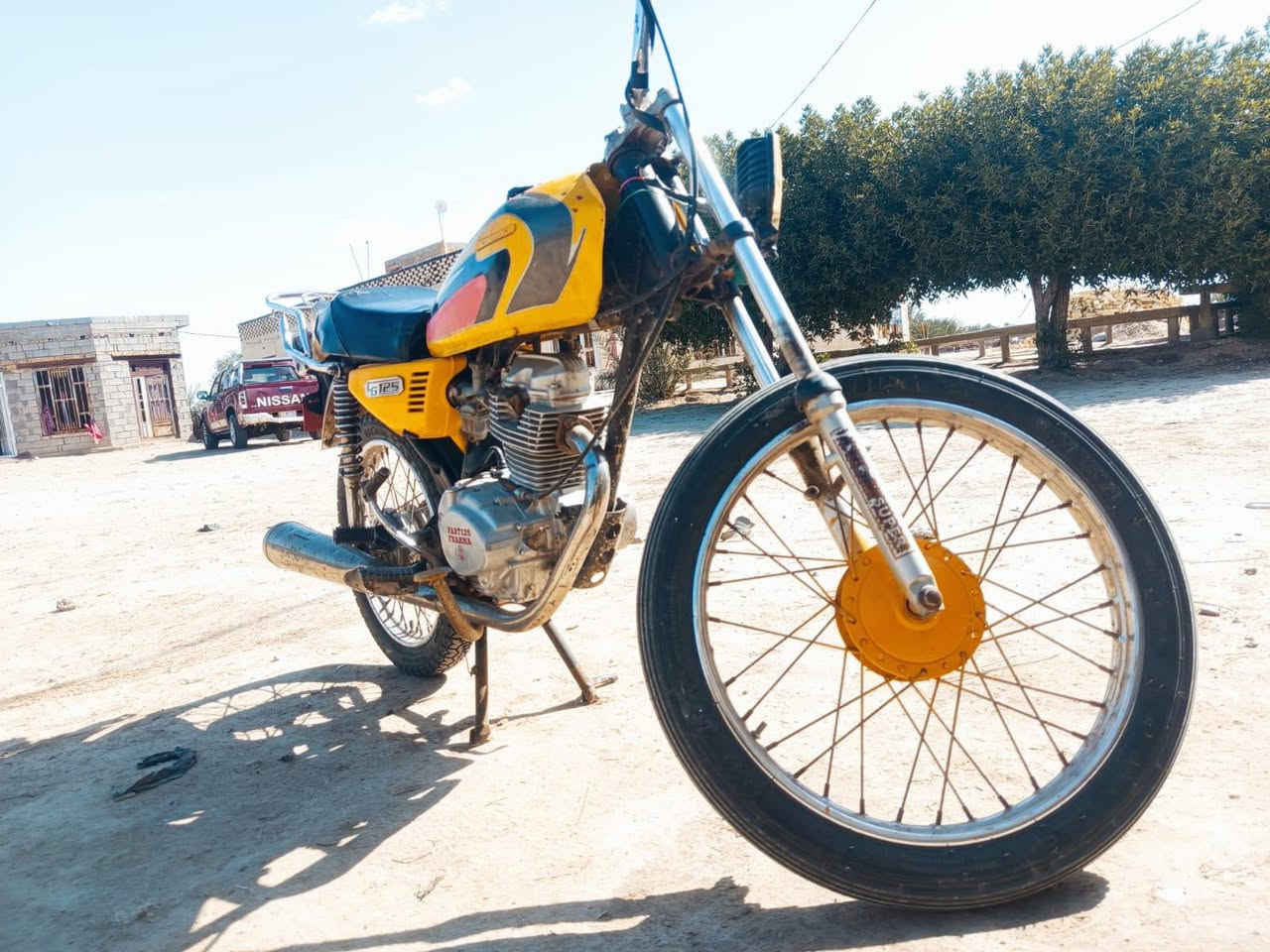 السلام عليكم 
دراجه للبيع دراجه خير من الله شلعه ومشي تخبل محرك موديل 2022 كهربائيات كله شغاله دراجه تخبل مال جناي ما ذب عليه ربع ماكان الدراجه شطره السعر 300 وبيه ماجال بصيط لشراي الرقم لتواصل (***********
