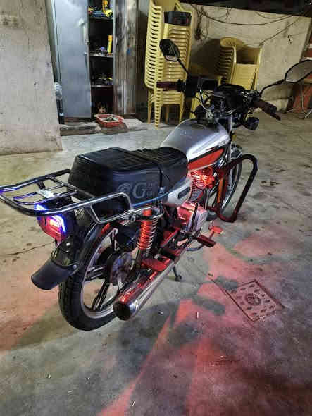 دراجة سيفان موديل 2022 مكفول من كلشي محرك ما مفتوح مسجل و كامل تحويل ثاني يوم
السعر 1.150.000

***********
