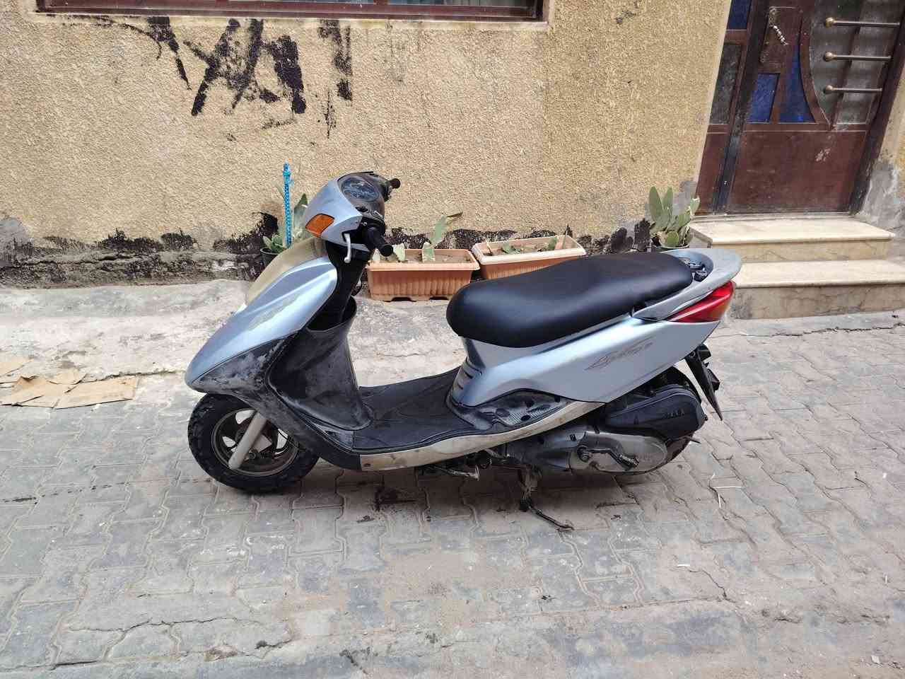 سلام عليكم دراجه بريز للبيع مقفوله كفاله عامه سلفندر كهربائيات شغاله عنوان زعفرانيه سعر ٦٠٠ رقمي ***********
