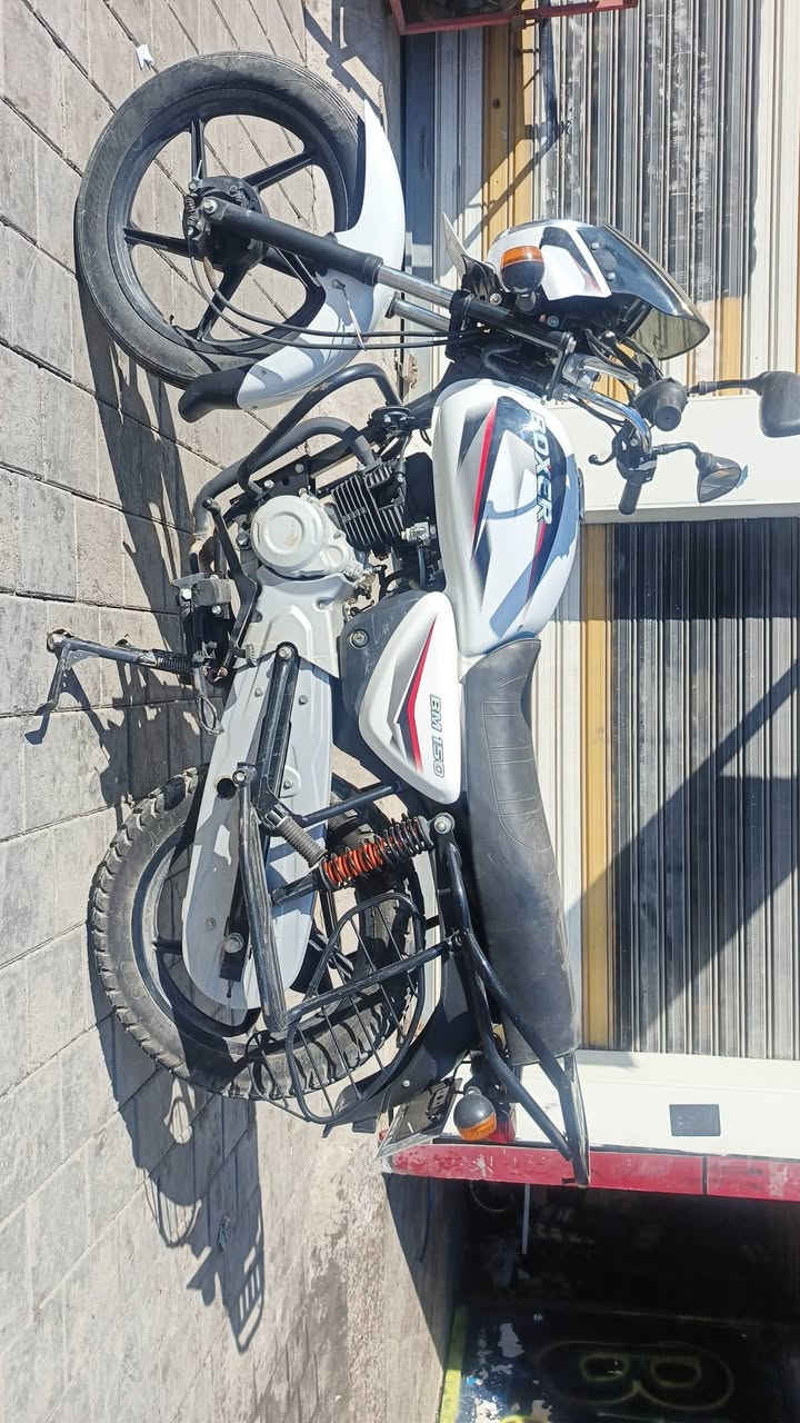 السلام عليكم بوكسر رقم بغداد نكليزي مكفوله كفاله عامه بلك اذا مبدل ترجع تحويل ثاني يوم متوازي عل بيعه المو شراي ليكسر بيها السعر 2600 مكاني بغداد الورفلي رقم تلفوني ***********
