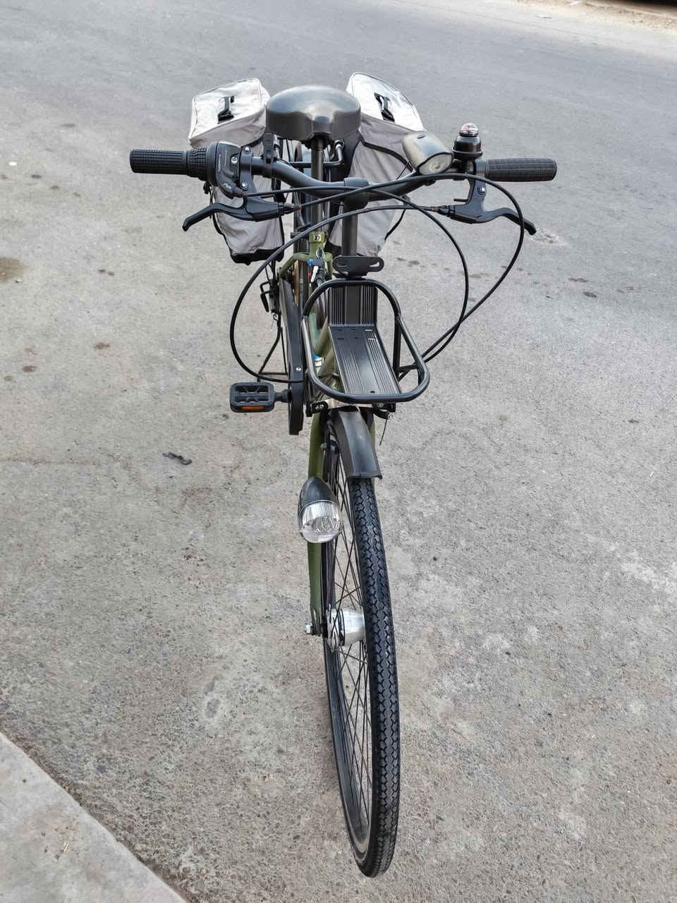 السلام عليكم كابتن علق تم ويوصلك سعر قطعه ترحال🚴🏻🚴🏻 من ماركه dignity باله اوربي ما مستعمله بل عراق ✨اي نقص مابيها دراجه كامله✨ مسافات طويله جداً مريحه   📍عنوانه كرادة مجمع مشن ***********
