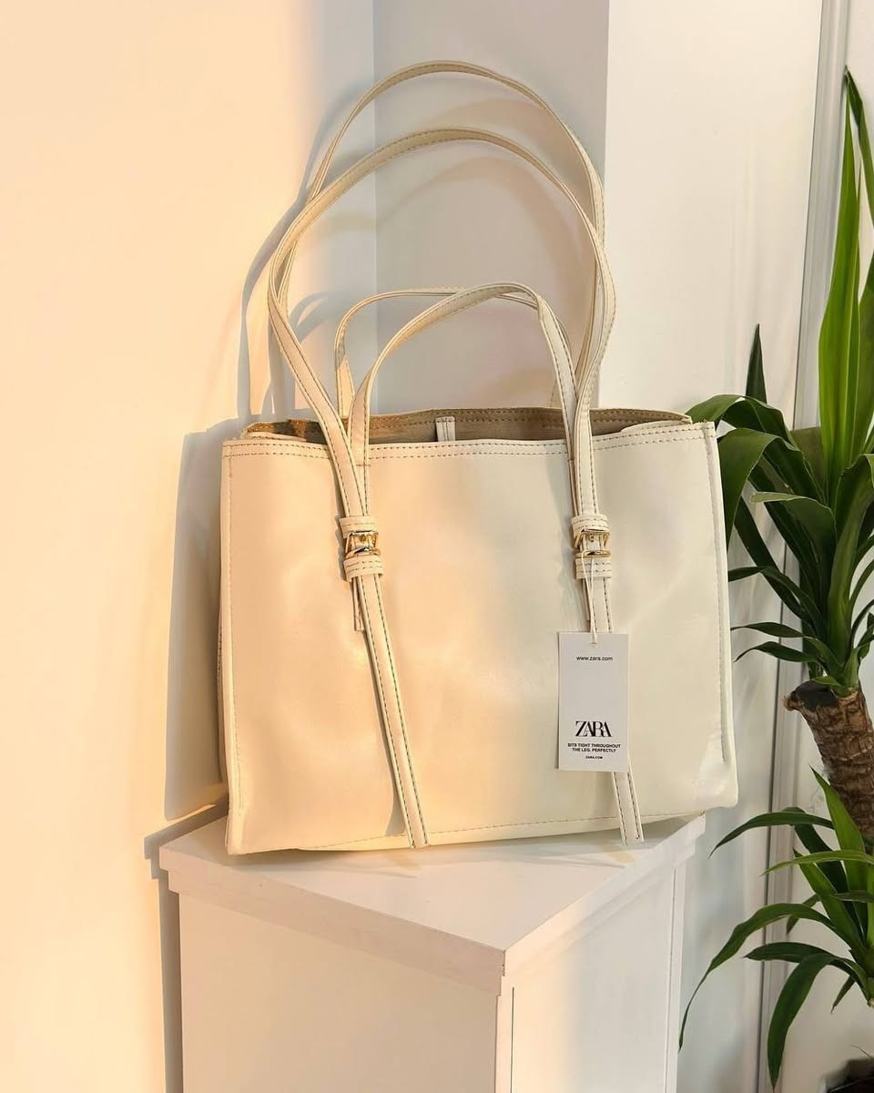 جنط نسائي
سعر المفرد 20 آلاف دينار
سعر الدرزن 168 ألف دينار
قياس 30 × 38 سم 
واتس اب :***********
واتس اب :***********
