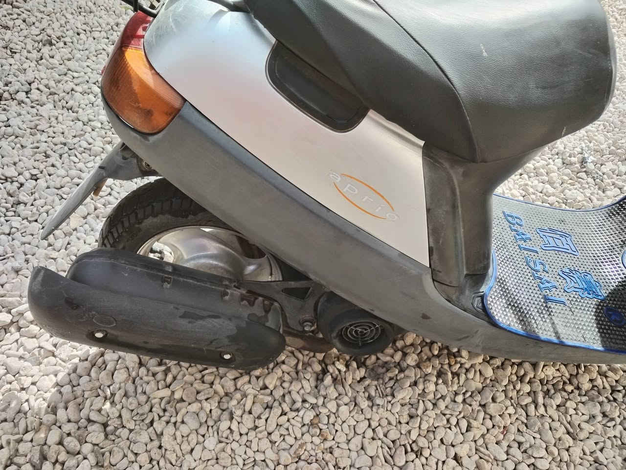 ***********  سلام عليكم دراجه بطه دبل سكليتر موديل2003 الدراجه حاويه صارلها سبوع مطلعها من المعرض بيها وصل مال معرض المكان كربلاء واني خادم للشراي
